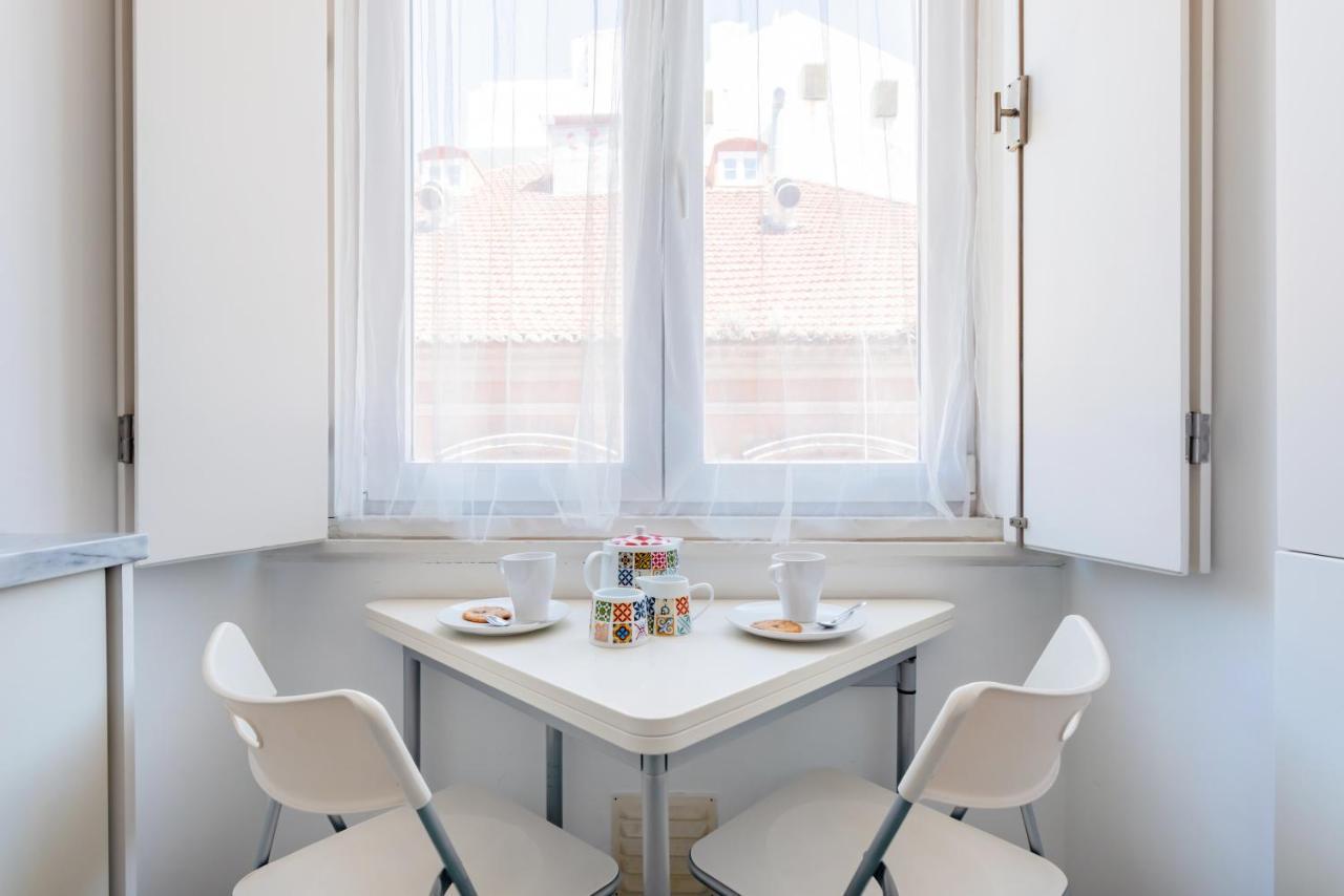 Chiado Prime Camoes Apartment Lisbon Bagian luar foto