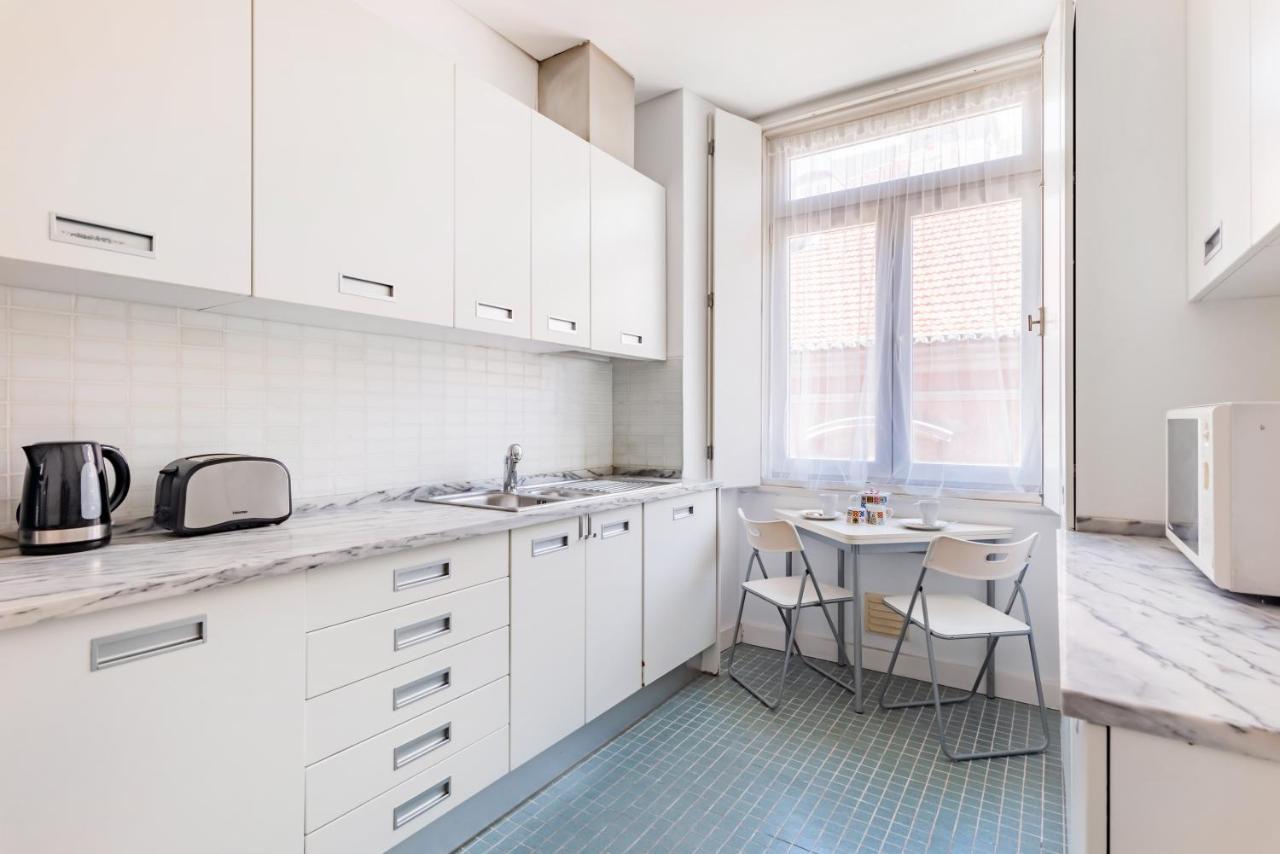 Chiado Prime Camoes Apartment Lisbon Bagian luar foto